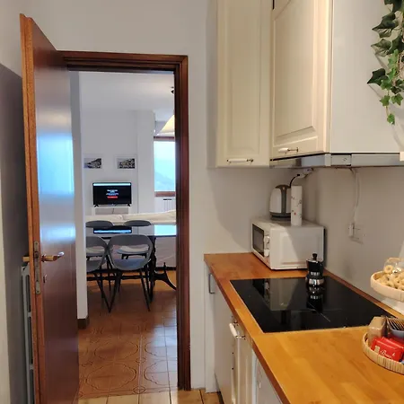 La Casa Di Camilla Lägenhet Perledo